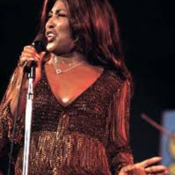 Hand Crocheted Lurex and Metal Chain Cardigan Tina Turner 1970 - Picture 2 of 8